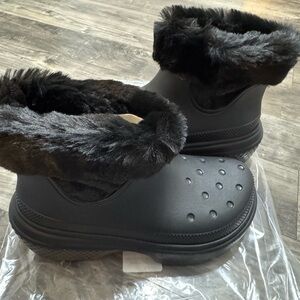 New CROCS Stomp boots. W11/M9